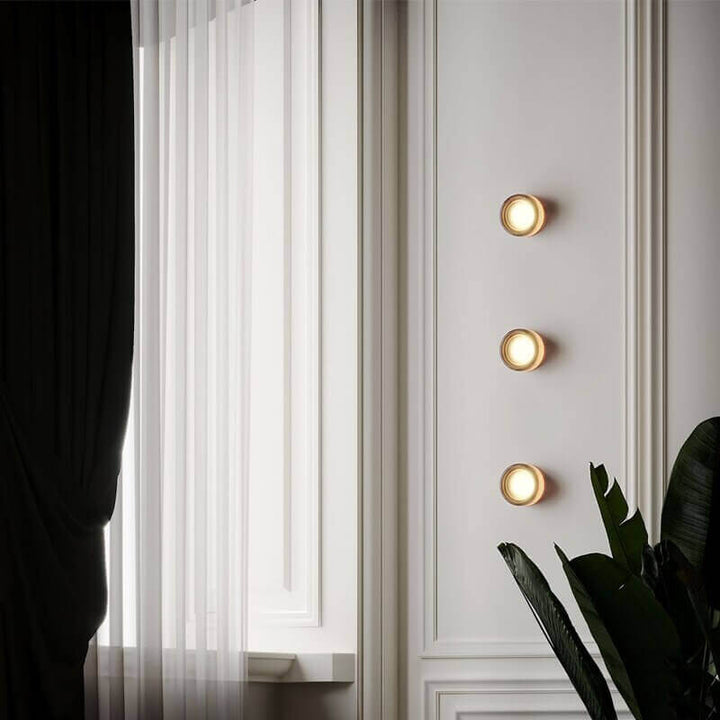 Kalsten | Futuristic and unique solid Plexiglass wall lamp