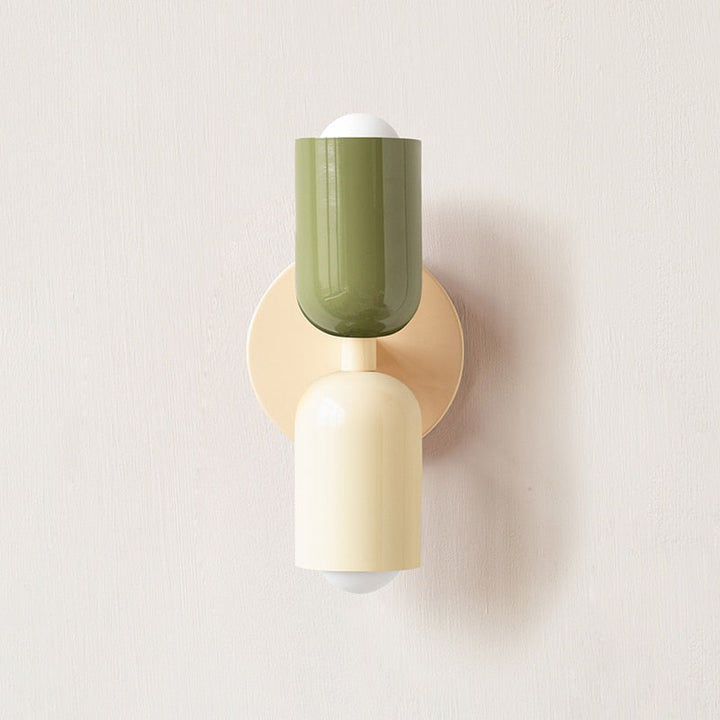 Lively, minimalist wall lamp with two light bulbs | Kalsten