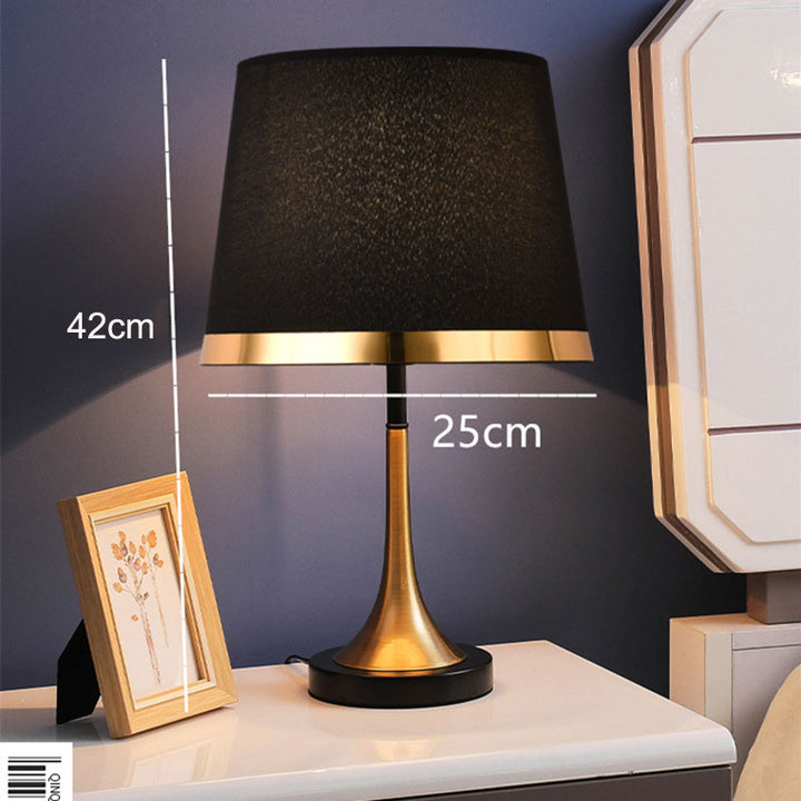 GiltGlow – Elegant Gold and Black Retro Table Lamp | Kalsten