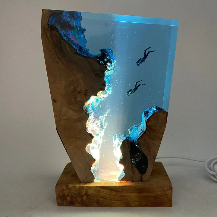 OceanGlow Luxe Illuminating Table Lamp – Serene Epoxy Resin with USB Charging Kalsten