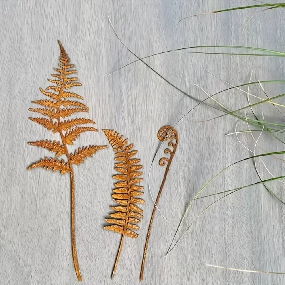 Kalsten | FERROBLATT Rust decoration leaf sculpture | Metal garden stake for outdoors & indoors | Weatherproof & stylish | Autumn decoration for garden & home