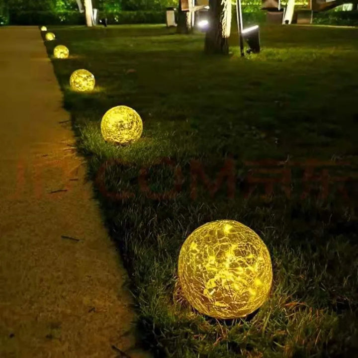 LED garden lights in crackle glass look – solar ball lamps for outdoor use and decoration | Kalsten