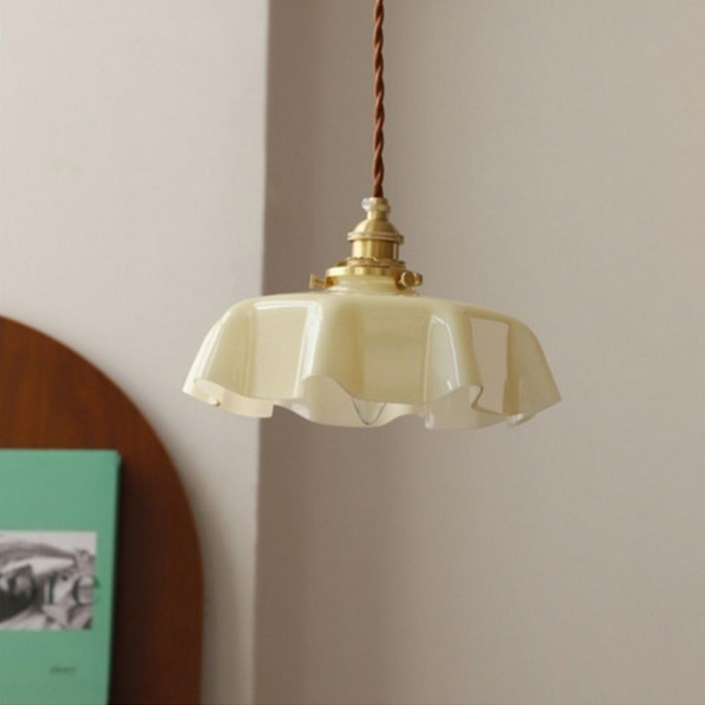 Modern Romantic Small Glass Ribbon Edge Pendant Light For Living Room | Kalsten