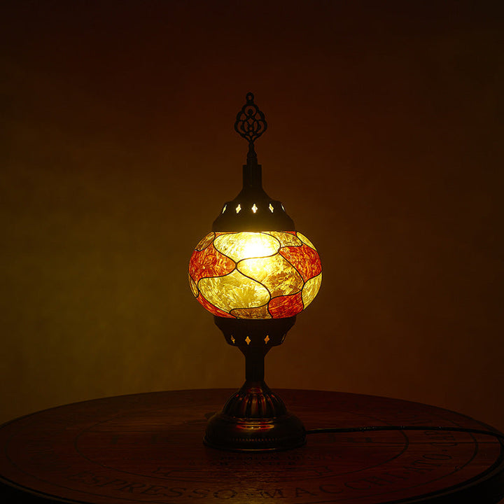 Traditional Tiffany romantic oval iron enameled 1-light table lamp for the bedroom | Kalsten