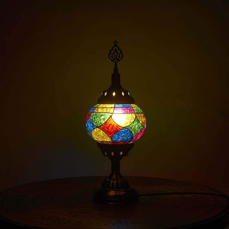 Traditional Tiffany romantic oval iron enameled 1-light table lamp for the bedroom | Kalsten