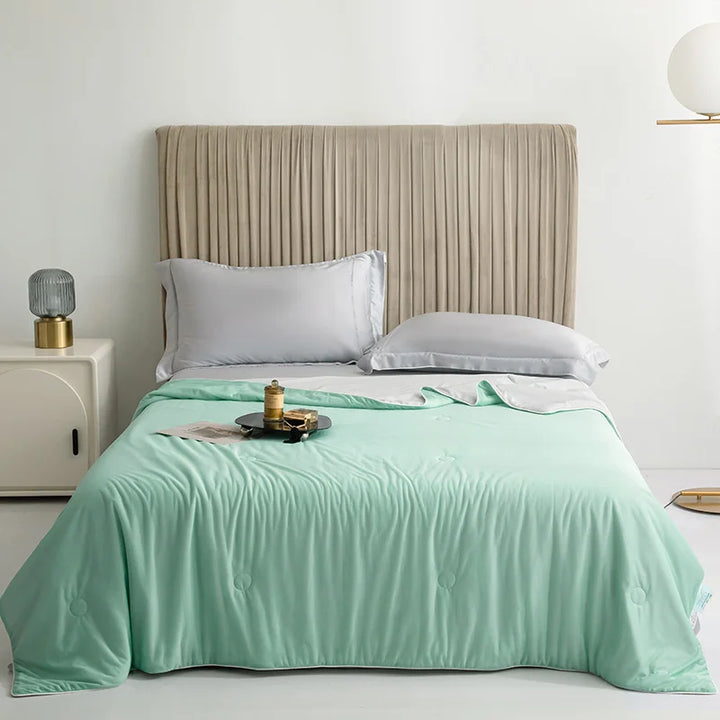 High-Quality Cooling Blanket – Smooth Air-Conditioning Comforter, Lightweight Summer Quilt with Double-Sided Cooling Fabric | Kalsten