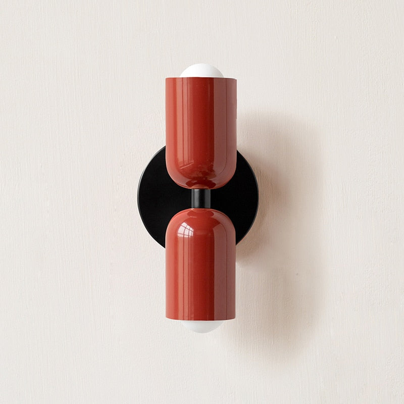 Lively, minimalist wall lamp with two light bulbs | Kalsten