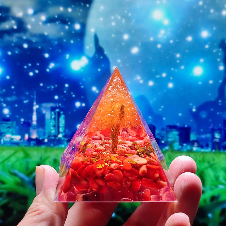 Orgonite Pyramid with Amethyst Pendulum – Energy, Protection and Decoration | Kalsten