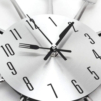 Brehn | Wall clock for the kitchen that attracts attention