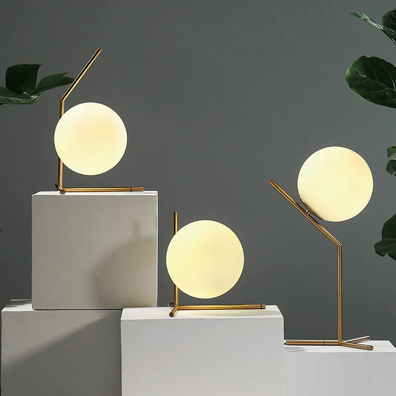 Kalsten | Elegant Glass Lamp with Subtle Glow