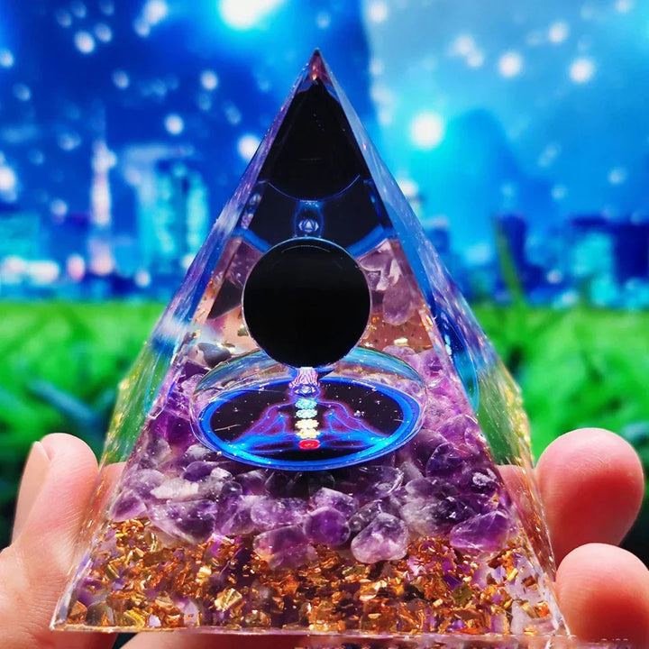 Orgonite Pyramid with Amethyst Pendulum – Energy, Protection and Decoration | Kalsten