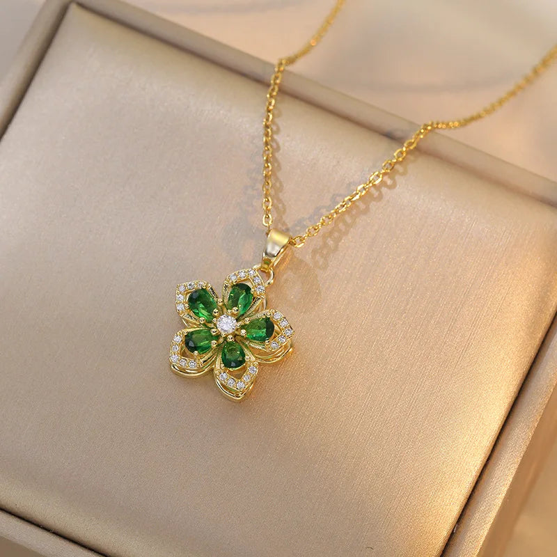 Kalsten | Rotating Flower Necklace