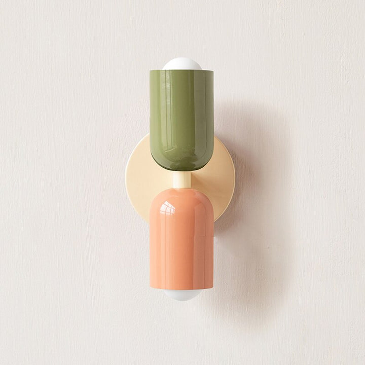 Lively, minimalist wall lamp with two light bulbs | Kalsten