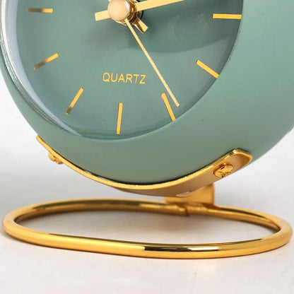 Minimalist Scandinavian Desk Clock with Silent Quartz Movement | Skanto
