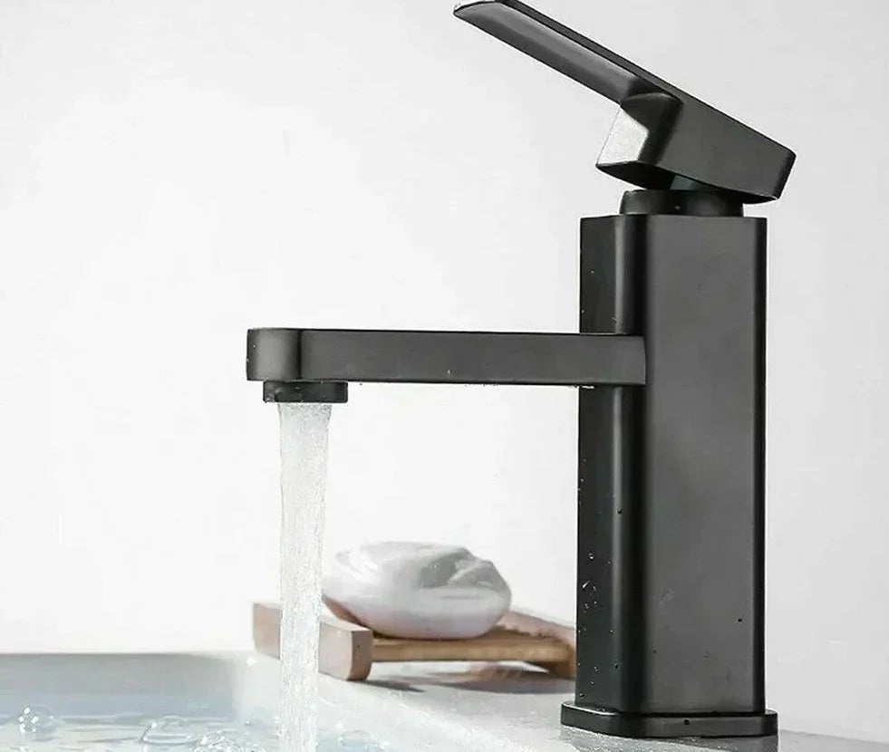 Luxury RETHME Basin Tap - with Stylish Water Flow Kalsten