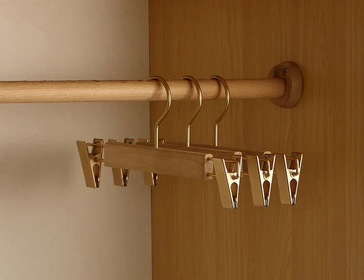 Kalsten | Set of 2 Premium Camphor Wood Hangers with Wide Shoulders for Clothing Organization