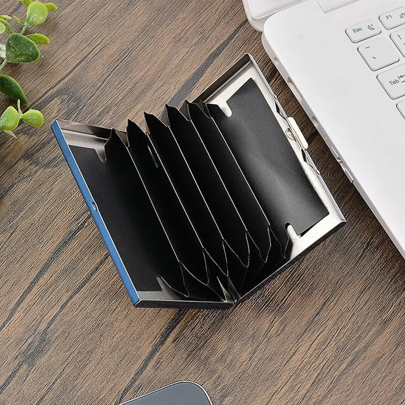 Kalsten | Slim RFID-blocking stainless steel wallet for cards