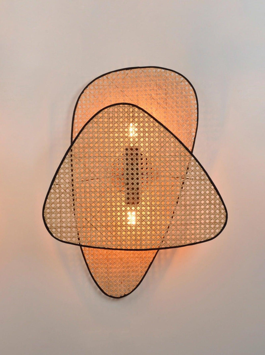 Screen Cannage Bracket light Sconce | Kalsten