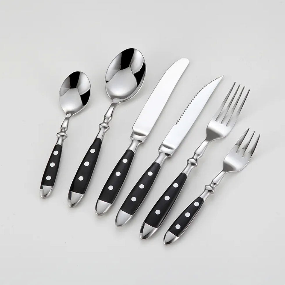Nietengriff Tableware Set