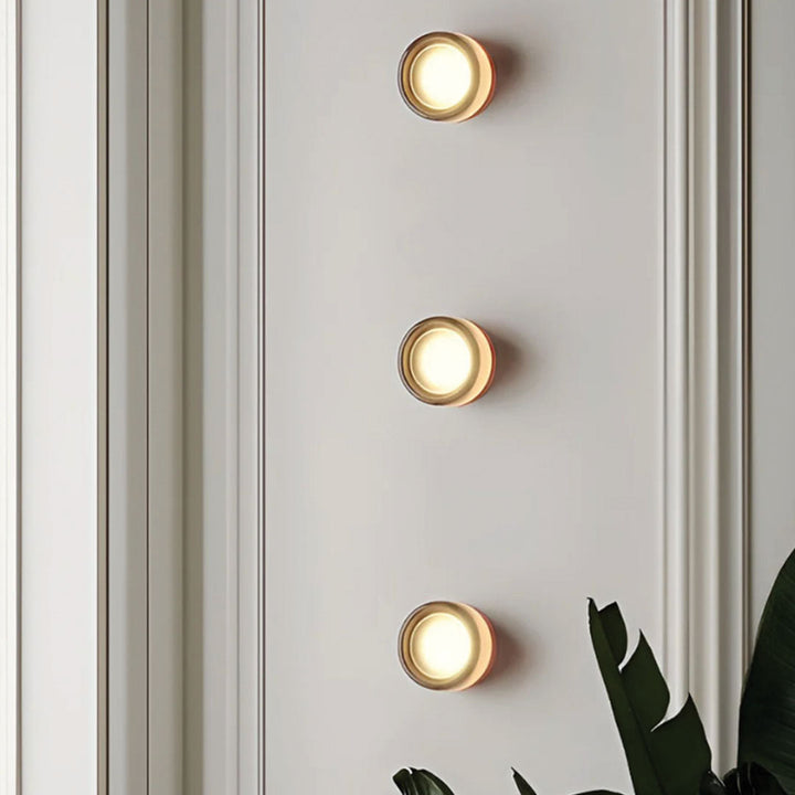 VivaLight - Chic Dimple wall lamp for a modern interior Kalsten