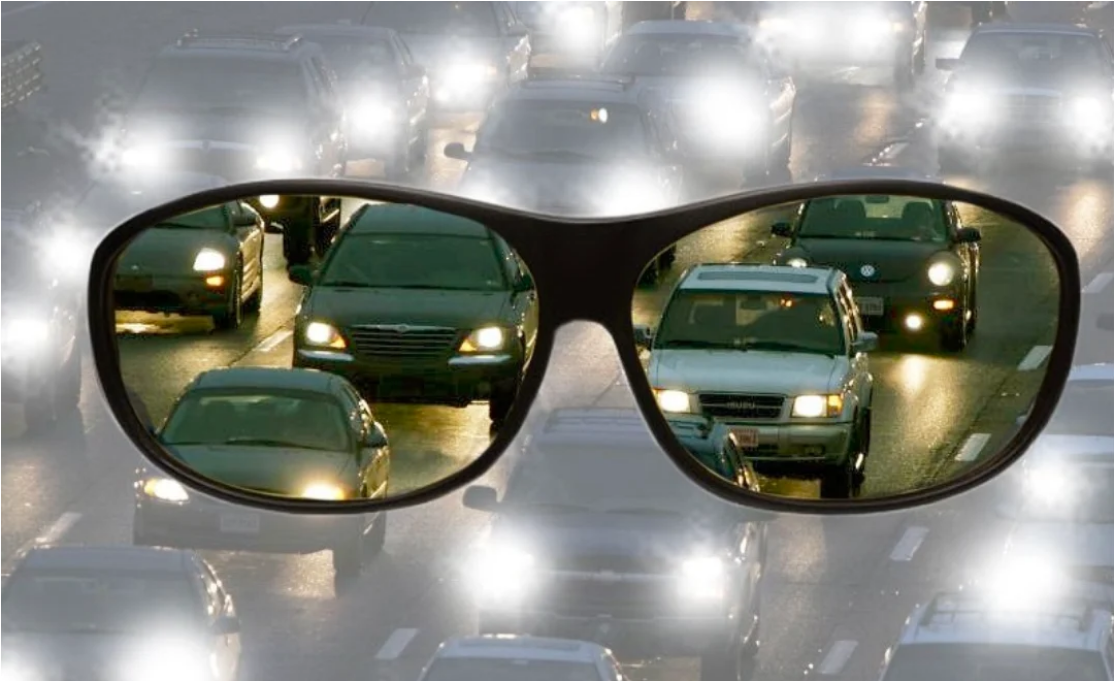 Night glasses with GlareCut technology (Safe driving at night)