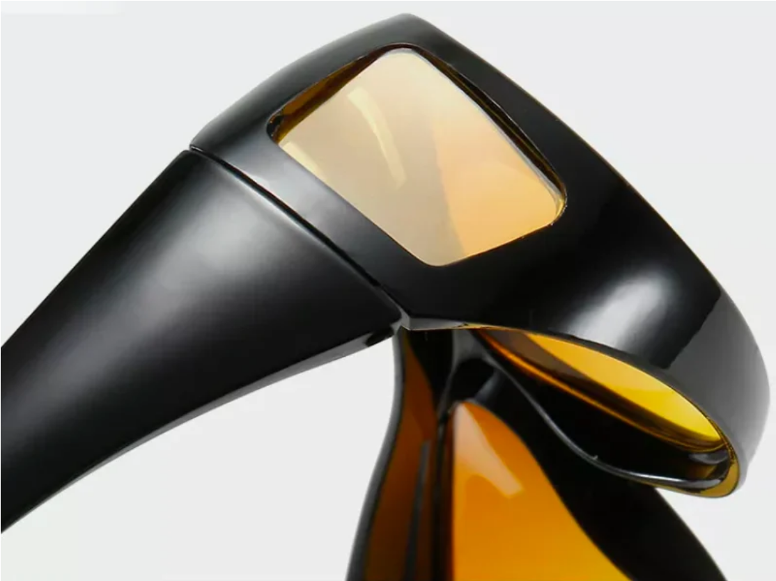 Night glasses with GlareCut technology (Safe driving at night)