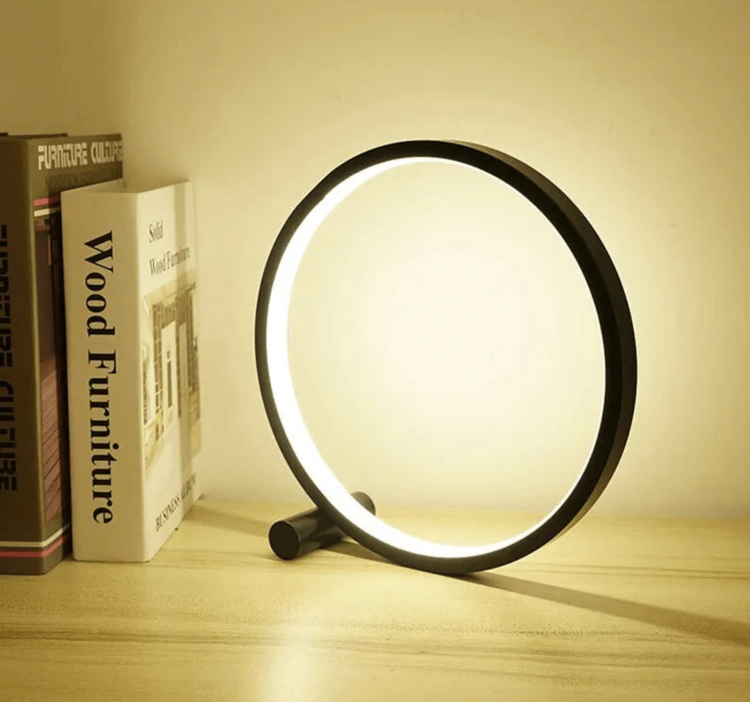 Minimalistic table lamp with touch and dimming function | Kalsten