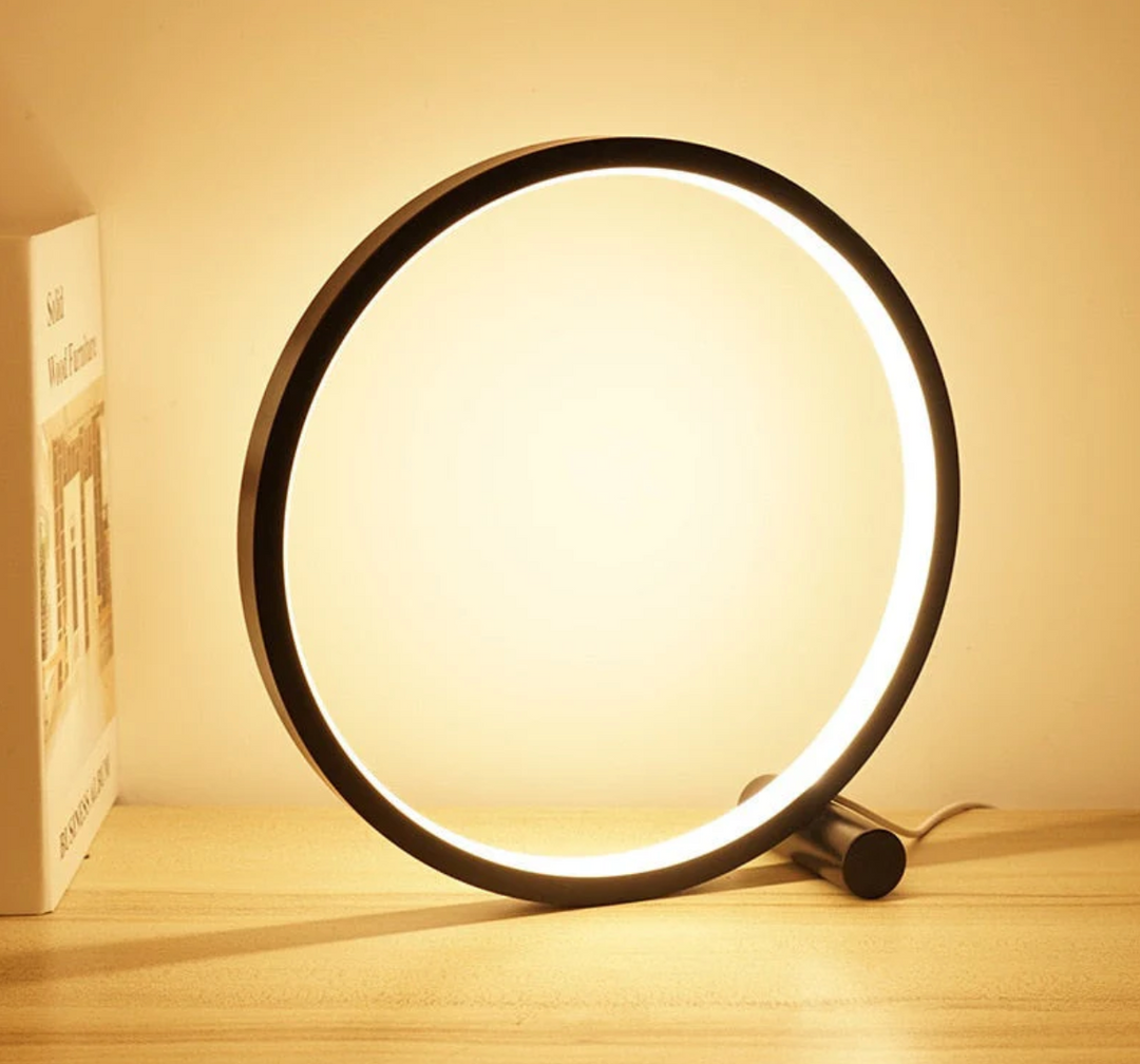 Minimalistic table lamp with touch and dimming function | Kalsten