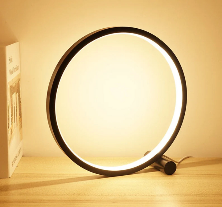 Minimalistic table lamp with touch and dimming function | Kalsten