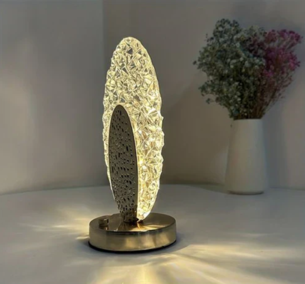 Elegant table lamp in peacock design | Kalsten