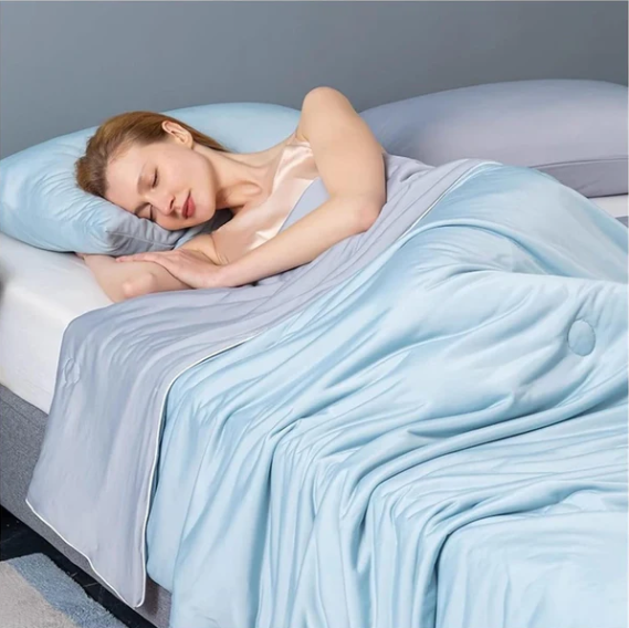 Cooling Blanket for Hot Sleepers, Moisture-Wicking and Breathable Fabric | Kalsten