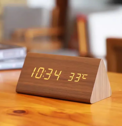 Sandsberg | WoodSense LED-Wood Clock – Voice-Controlled & Stylish for Any Room