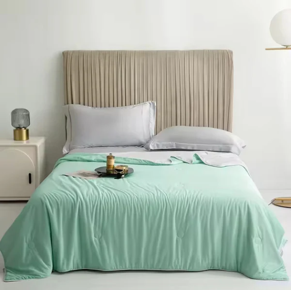 Cooling Blanket for Hot Sleepers, Moisture-Wicking and Breathable Fabric | Kalsten