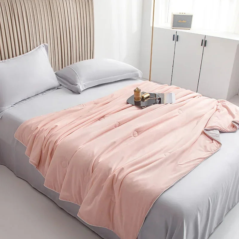 High-Quality Cooling Blanket – Smooth Air-Conditioning Comforter, Lightweight Summer Quilt with Double-Sided Cooling Fabric | Kalsten