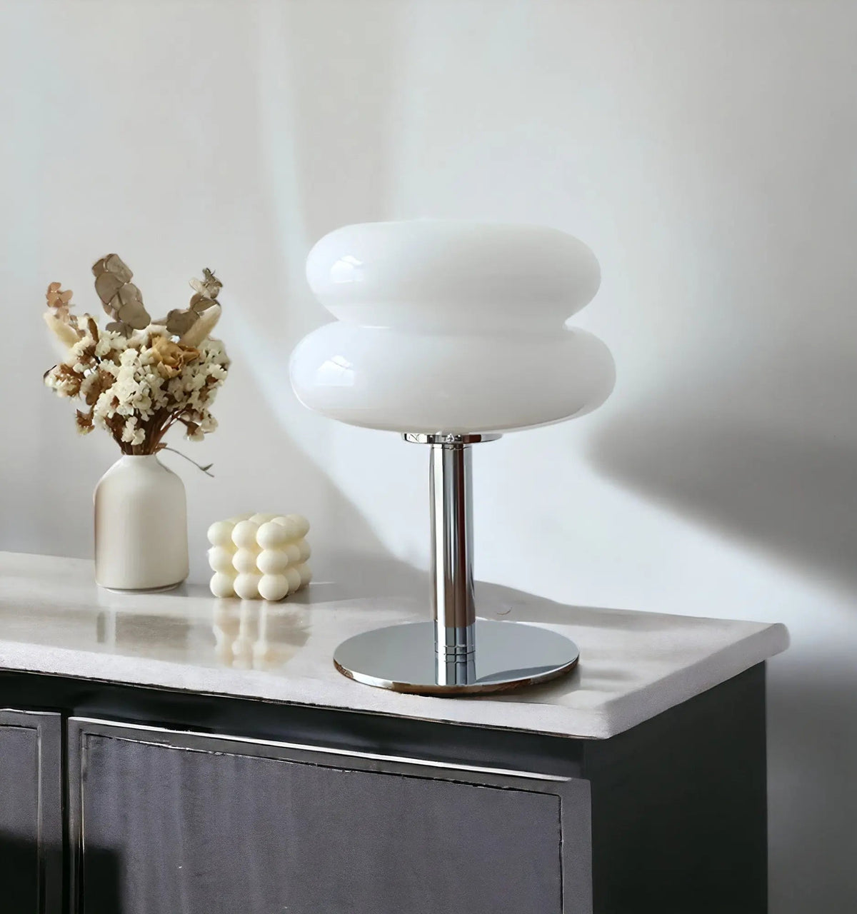 Skanto | Elegant Macaron Glass Table Lamp with USB - 3 Light Colors