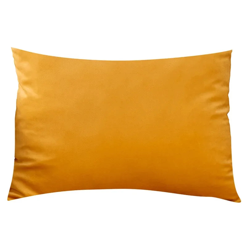 Skanto Skanto | Orion Noir Pillowcase - Luxurious Velvet Pillowcase for a Stylish Interior