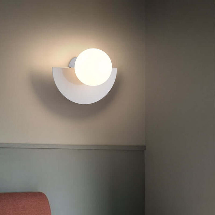 Noorderlicht Charm - Halfmoon Wall Lamp of Metal Kalsten