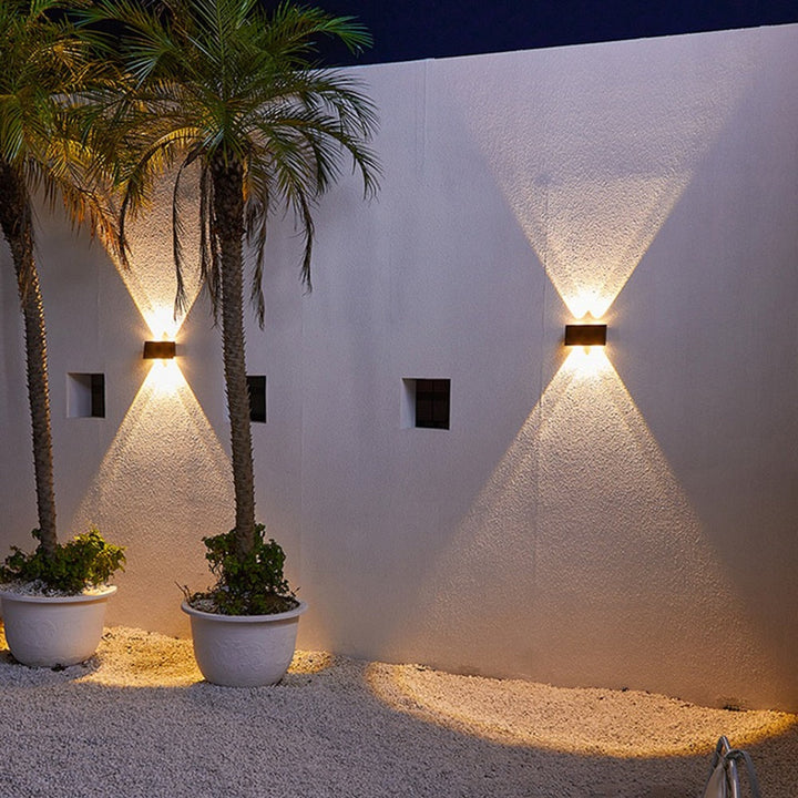 EcoLight - Sustainable Solar LED Outdoor Wall Lamp for Efficient Lighting | Kalsten