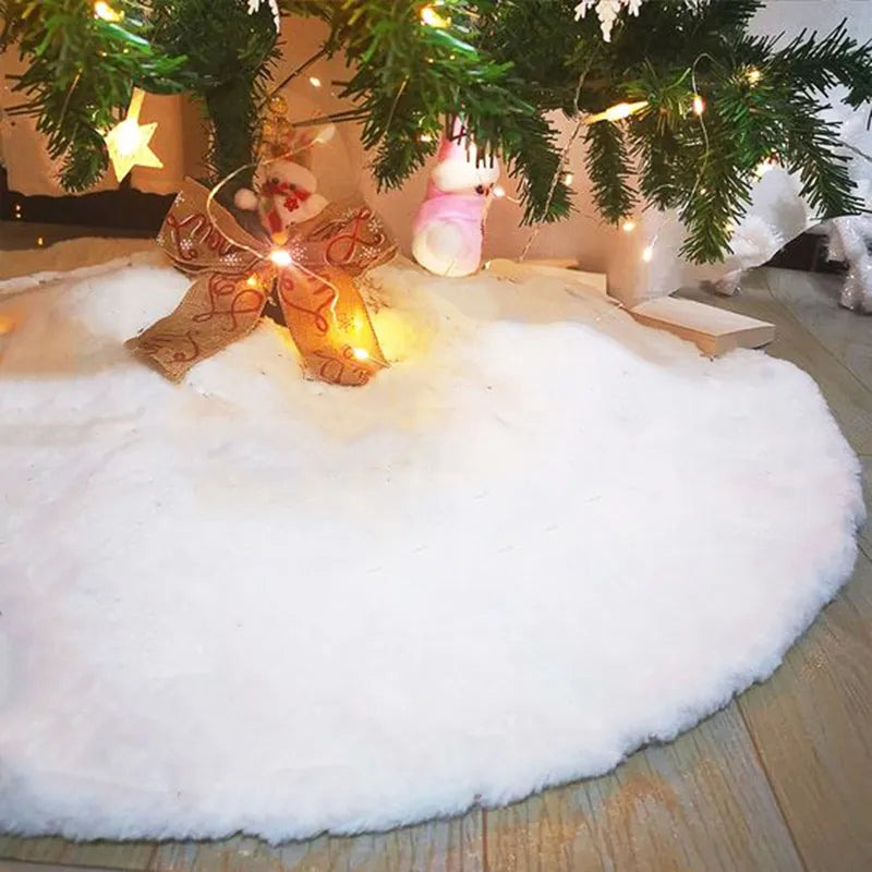 Plush Faux Fur White Christmas Tree Skirt | Kalsten