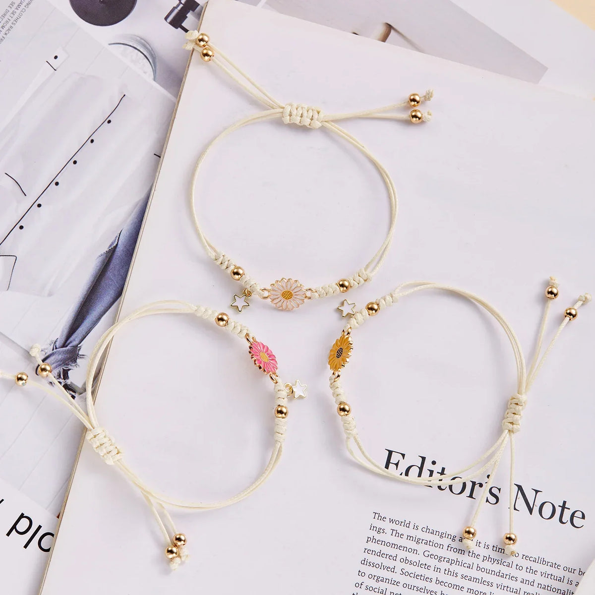 Skanto | Braided Feminine Flower Star Bracelet