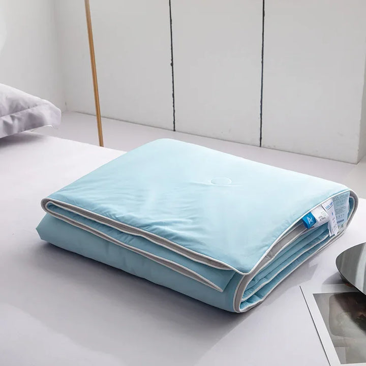 High-Quality Cooling Blanket – Smooth Air-Conditioning Comforter, Lightweight Summer Quilt with Double-Sided Cooling Fabric | Kalsten