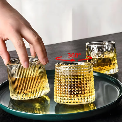 Whiskey glass with 360° rotation function – Structured design for stylish drinking pleasure | Brehn