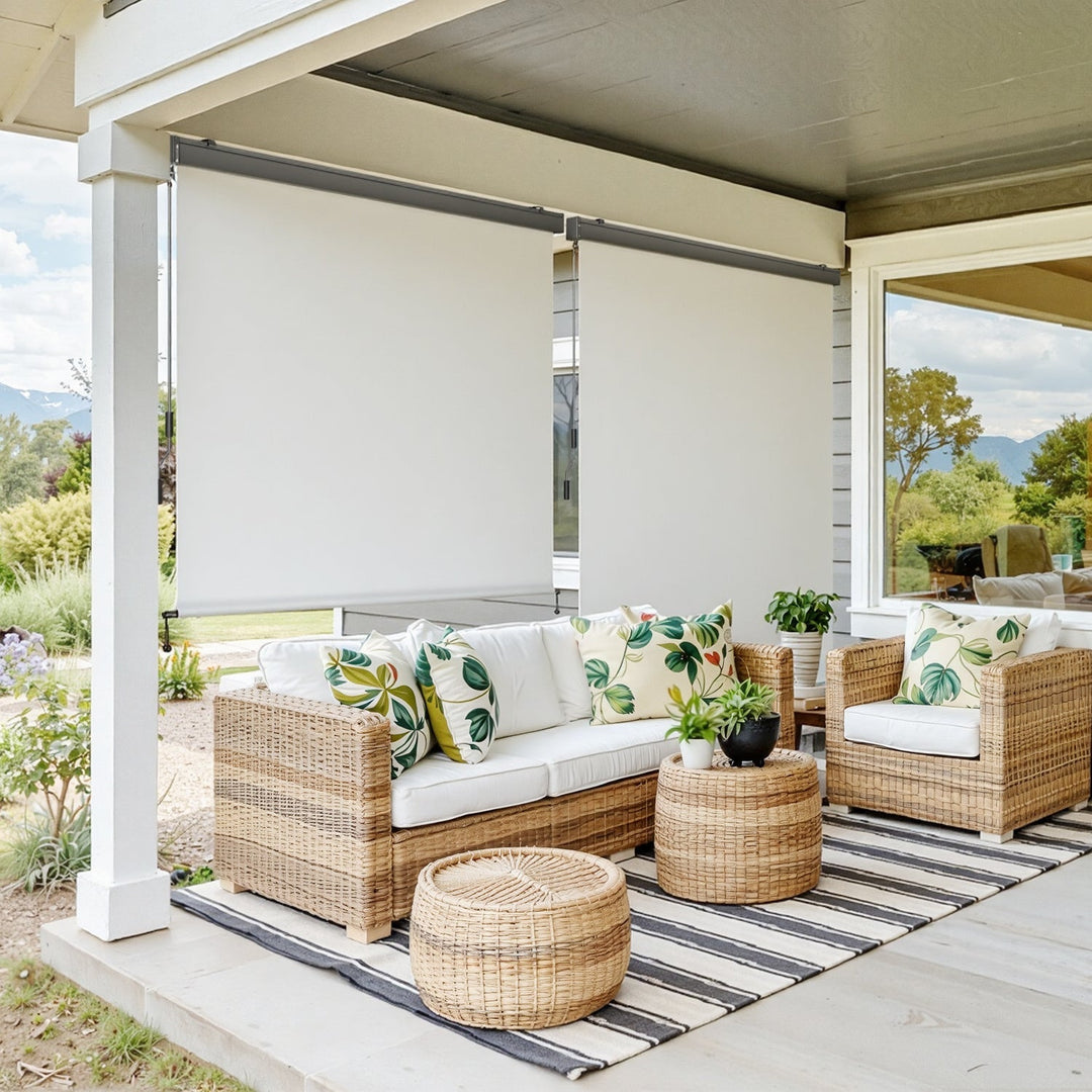 Vertical awning exterior roller blind with hand crank | Kalsten