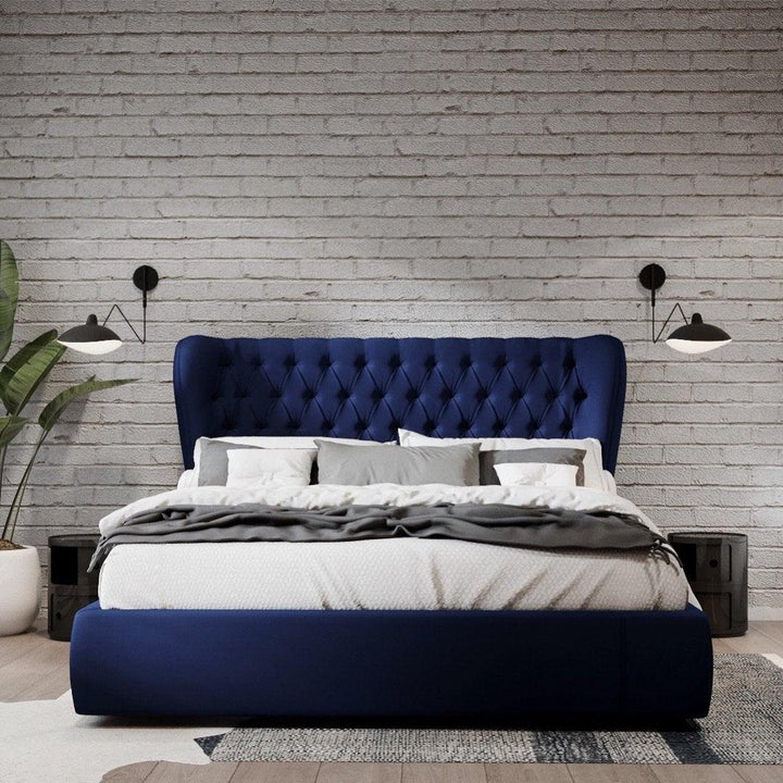 Serge Mouille Wall Lamp | Kalsten