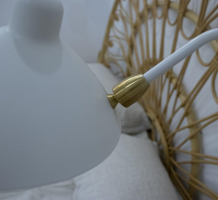 Serge Mouille Wall Lamp | Kalsten