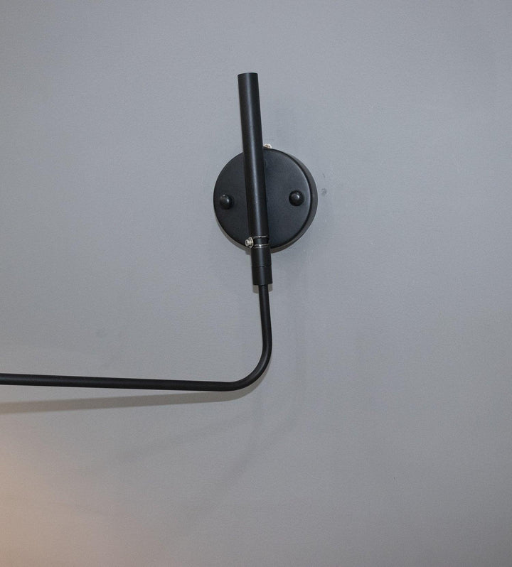 Serge Mouille Wall Lamp | Kalsten