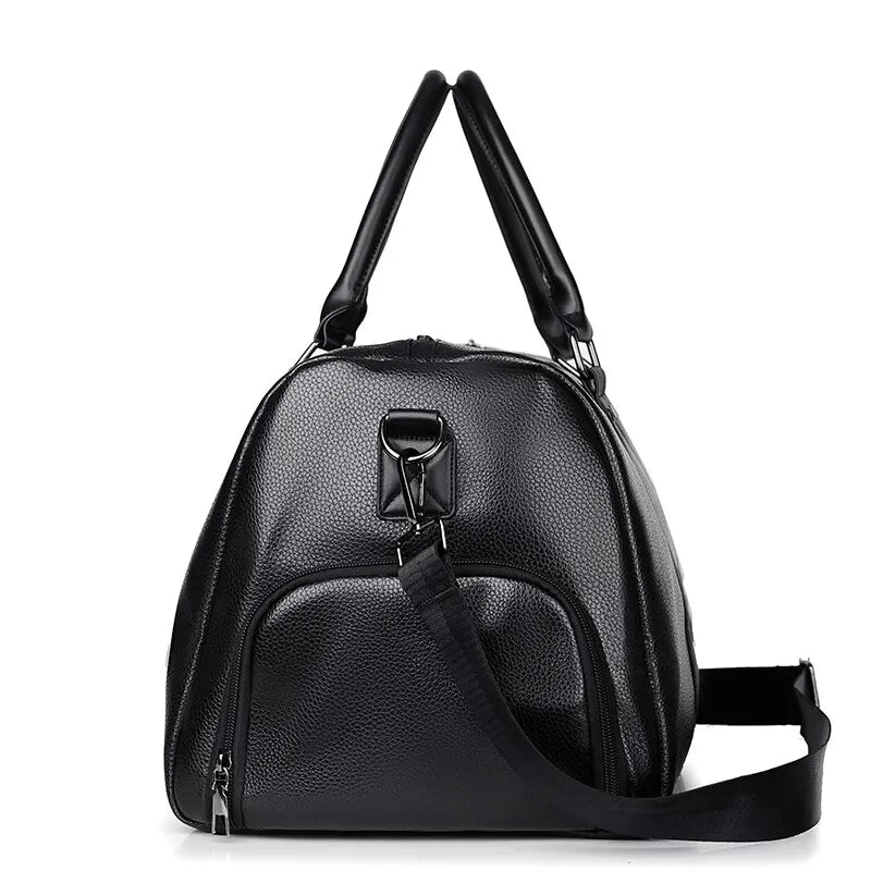 Kalsten | Travel bag Ravemo Roadster | Retro sports bag made of waterproof PU | 44×33×21 cm | For short trips, training & motorcycling