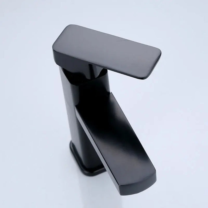 Luxury RETHME Basin Tap - with Stylish Water Flow Kalsten