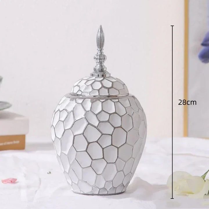 Kalsten | Elegant ceramic vase with a gold accent