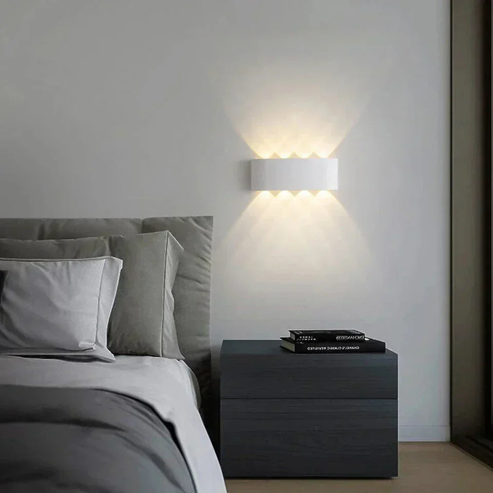 Modern lighting, indoor or outdoor: The versatile LED wall lamp | Kalsten